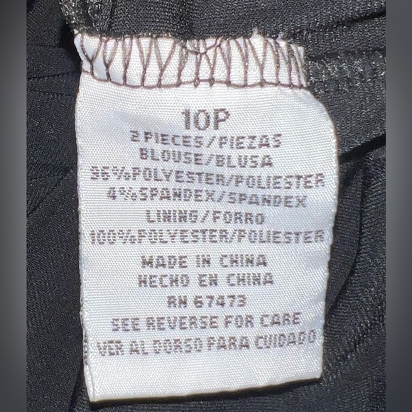 Danny & Nicole Short Sleeve Black Blouse with Faux Buckle Waist, Size 10P - Picture 6 of 13